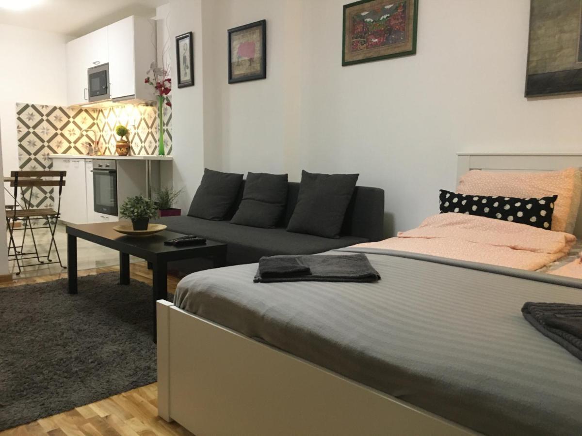 Axis Mundi Apartment